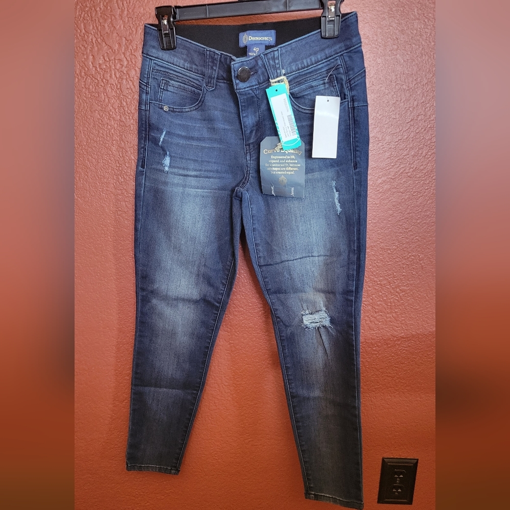 Democracy Jeri Skinny distressed jeans/jegging